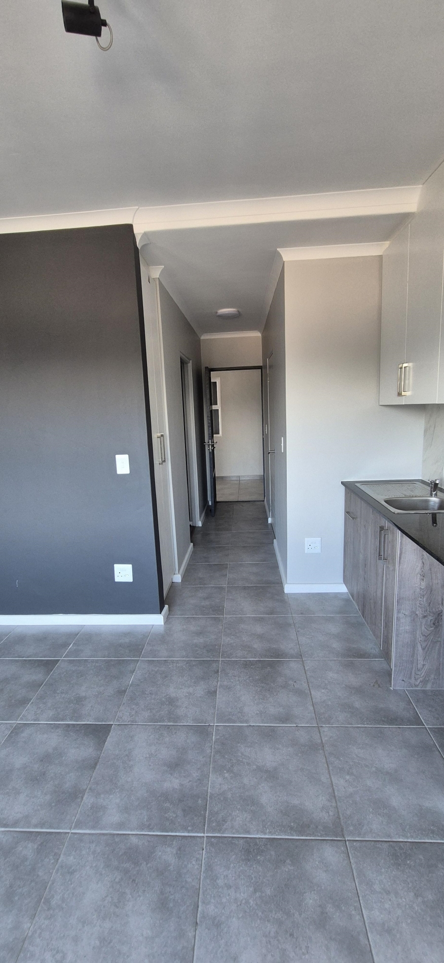 1 Bedroom Property for Sale in Table View Western Cape